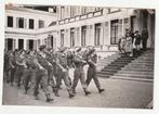 Defilé 1e bataljon Jagers terug uit Indië 1948, Nederland, Foto of Poster, Landmacht, Verzenden