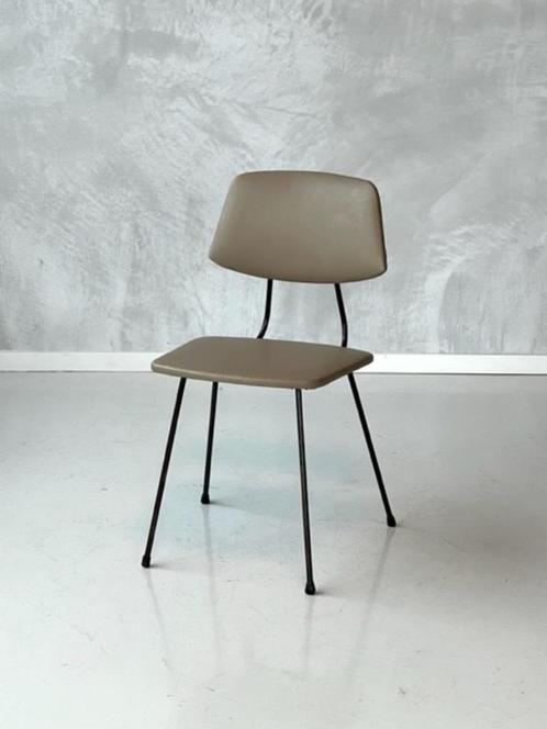 Elsrijk eetkamerstoel Rudolf Wolf vintage beige taupe stoel, Huis en Inrichting, Stoelen, Gebruikt, Eén, Leer, Metaal, Bruin, Ophalen of Verzenden