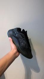 Yeezy 700 v3 Dark Glow, Kleding | Heren, Schoenen, Ophalen, Zo goed als nieuw, Zwart