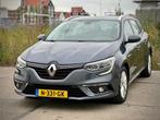 Renault Mégane Estate 1.5 Blue dCi Limited; N-331-GK, Auto's, Voorwielaandrijving, Gebruikt, Euro 6, Blauw