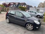 Ford Fiesta Zwart NIEUWE KOPPAKKING + DISTRIBUTIERIEM, Auto's, Origineel Nederlands, Te koop, 5 stoelen, Benzine