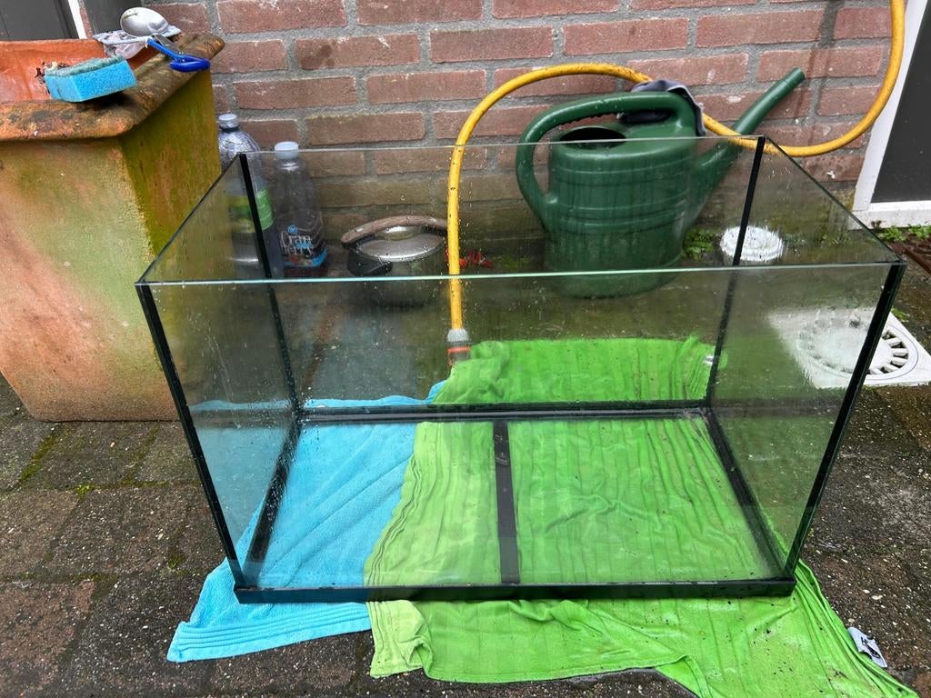 Nette Aquarium 70 liter met toebehoren, Dieren en Toebehoren, Vissen | Aquaria en Toebehoren, Ophalen, Gebruikt, Leeg aquarium