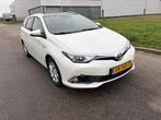 Toyota Auris Touring Sports 1.8 Hybrid Lease pro Pano Cam St, Auto's, 65 €/maand, 28 km/l, Gebruikt, Wit