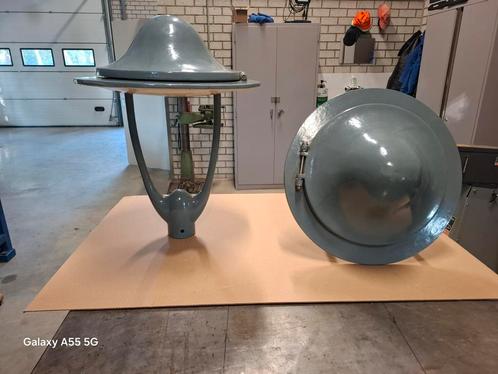 2 stuks gietijzeren lamp, Tuin en Terras, Buitenverlichting, Zo goed als nieuw, IJzer, 50 tot 250 watt, Ophalen