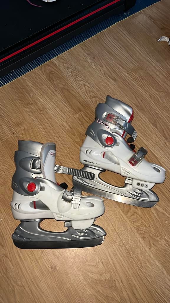 Kunstschaatsen maat 32 34 36, Sport en Fitness, Schaatsen, Ophalen of Verzenden, Zo goed als nieuw, Kunstschaatsen, Overige merken