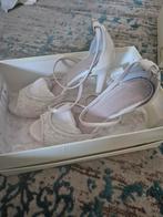 Fiarucci trouwschoenen, keshia, pump, bruiloft, maat 40, Ophalen of Verzenden, Zo goed als nieuw