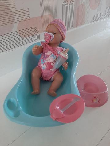 Baby Born pop met accessoires beschikbaar voor biedingen