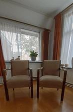 2 beige gestoffeerde stoelen met mooie print, Huis en Inrichting, Stoelen, Ophalen, Hout, Gebruikt, Twee