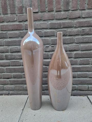 Set van 2 aardewerk vazen beschikbaar voor biedingen