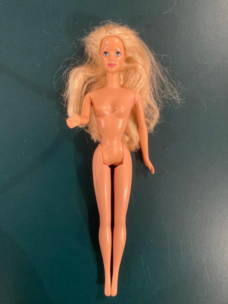 Mattel barbie sleeping beauty 1991 knipperend winking!, Kinderen en Baby's, Speelgoed | Poppen, Zo goed als nieuw, Barbie, Ophalen of Verzenden