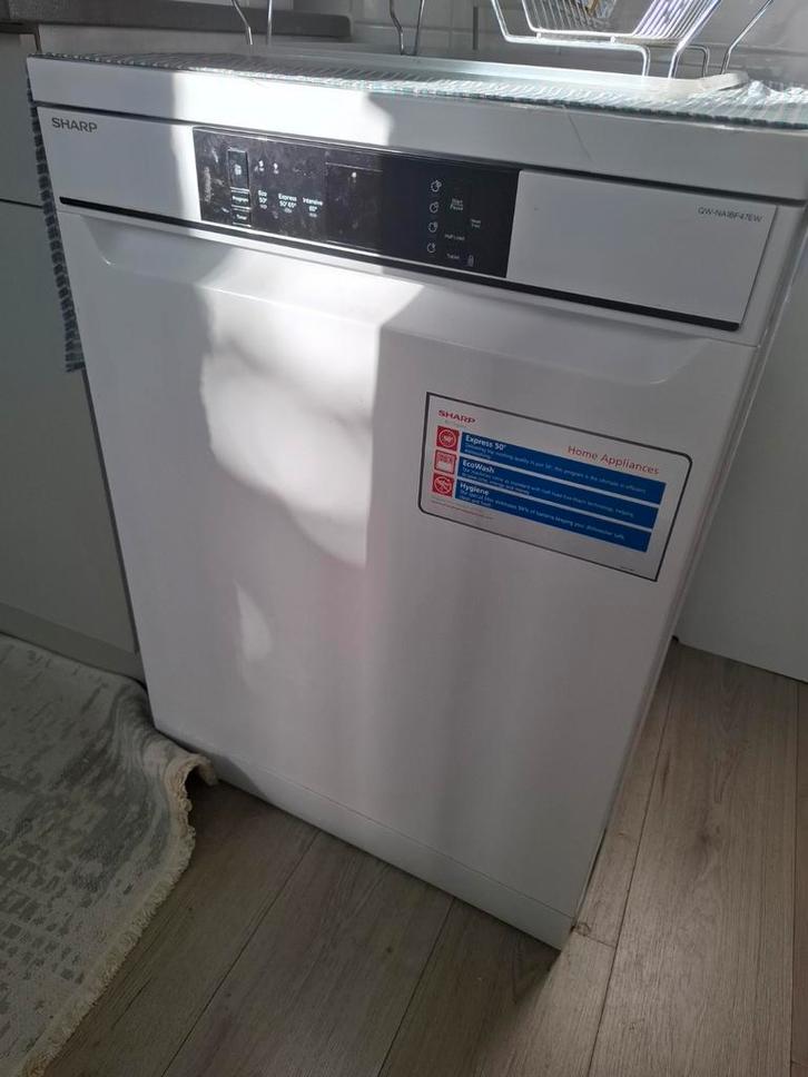 Sharp Vrijstaande Vaatwasser - Zo goed als nieuw, Witgoed en Apparatuur, Vaatwasmachines, Zo goed als nieuw, Vrijstaand, 85 tot 90 cm
