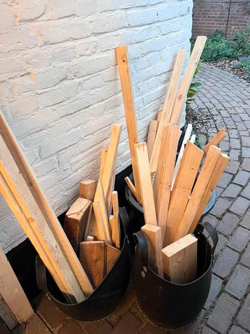 Kachel hout beschikbaar voor biedingen