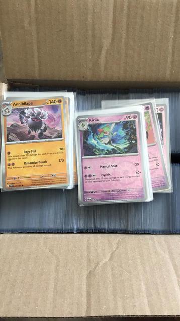 Paldean fates bulk  +-1050 kaarten holo/revers beschikbaar voor biedingen