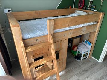 Steigerhouten peuterbed kinderbed met speelgedeelte opslag beschikbaar voor biedingen
