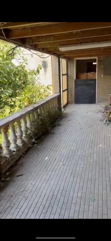 Bestrating beschikbaar voor biedingen