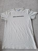 Daily Aesthetikz T-shirt - Maat S, Kleding | Heren, T-shirts, Ophalen of Verzenden, Zo goed als nieuw, Beige