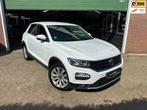 Volkswagen T-Roc 1.5 TSI Sport|150PK/TRHK/NAVI/PDC/CAMERA/LA, Voorwielaandrijving, 4 cilinders, 150 pk, Wit