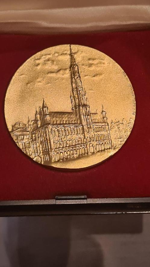vergulde medaille, Postzegels en Munten, Penningen en Medailles, Overige materialen, Buitenland, Ophalen