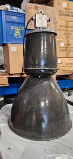 OUDE FABRIEKSLAMP , MOOI GROTE  EN ORGINAAL  €BIEDEN, Ophalen