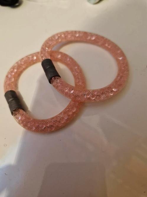Roze armbandjes, Sieraden, Tassen en Uiterlijk, Armbanden, Zo goed als nieuw, Roze, Ophalen of Verzenden