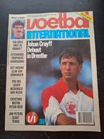 VI 1985 - Het debuut van Johan Cruijff in Drenthe, Verzamelen, Ophalen of Verzenden, Zo goed als nieuw, Ajax, Boek of Tijdschrift