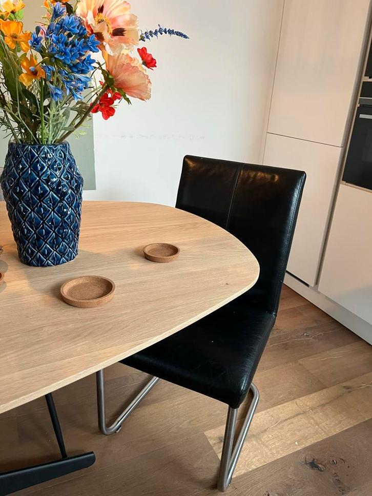 4 zwarte leren stoelen met sledepoot, Huis en Inrichting, Stoelen, Gebruikt, Vier, Leer, Zwart, Ophalen