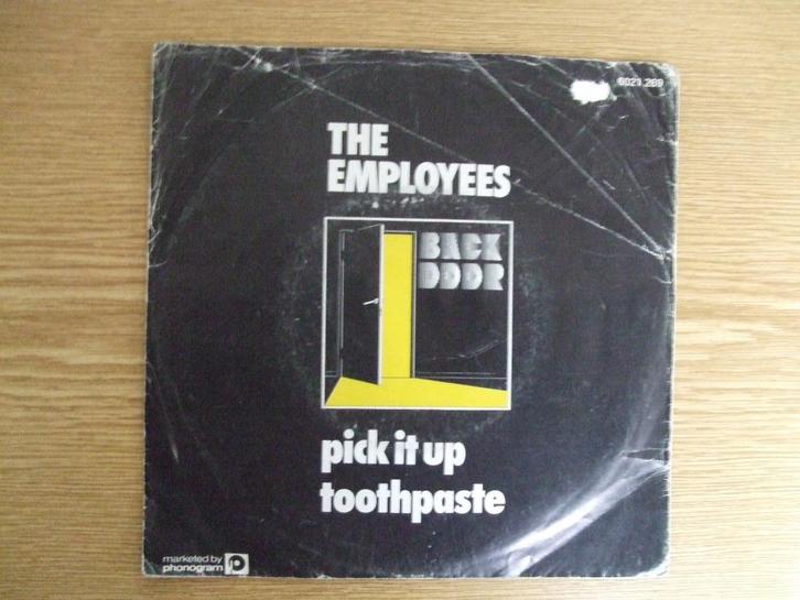 THE EMPLOYEES     PICK IT UP / TOOTHPASTA, Cd's en Dvd's, Vinyl Singles, Zo goed als nieuw, Single, Rock en Metal, 7 inch, Ophalen of Verzenden