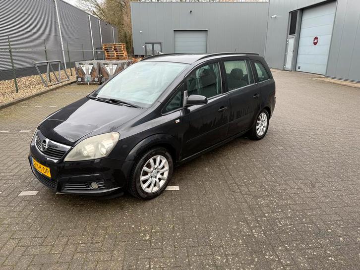 Opel Zafira 1.8 2007 Zwart, Auto's, Opel, Particulier, Zafira, Benzine, D, MPV, Handgeschakeld, Origineel Nederlands, Zwart, Voorwielaandrijving