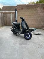 Piaggio zip type 3 1998, Fietsen en Brommers, Scooters | Piaggio, Ophalen, Zo goed als nieuw, Tweetakt, Zip