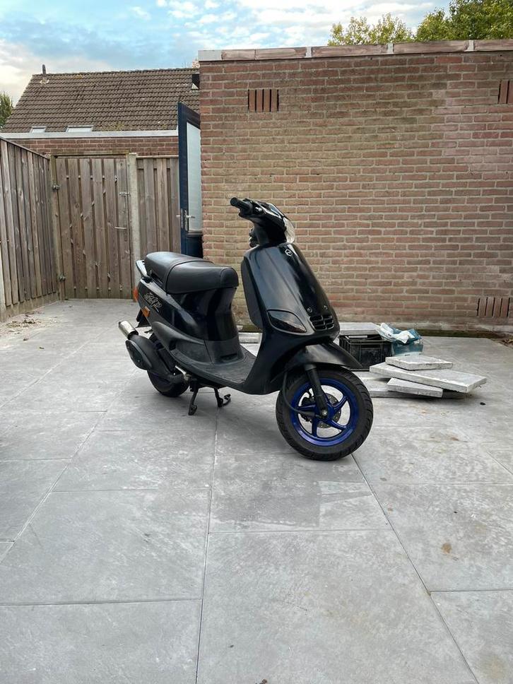 Piaggio zip type 3 1998, Fietsen en Brommers, Scooters | Piaggio, Zo goed als nieuw, Zip, Tweetakt, Ophalen