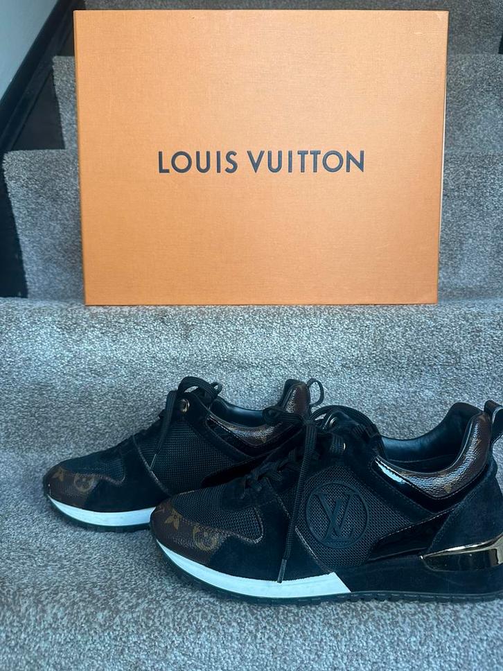 Louis Vuitton run away sneaker, Kleding | Dames, Schoenen, Zo goed als nieuw, Sneakers of Gympen, Ophalen of Verzenden