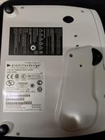 Beamer, Projectiondesign, Ophalen of Verzenden, Zo goed als nieuw, Full HD (1080)