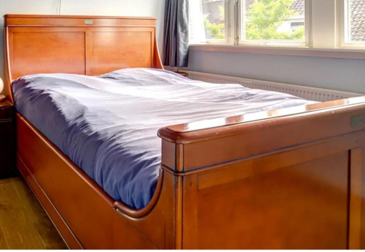 antiek bed 160 x 200cm, Huis en Inrichting, Slaapkamer | Bedden, Gebruikt, Tweepersoons, 160 cm, Hout, Ophalen
