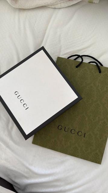 Baby setje van Gucci beschikbaar voor biedingen