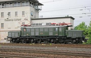MARKLIN 3022 Duitse goederen trein loc E 194 uit 1970-78  beschikbaar voor biedingen