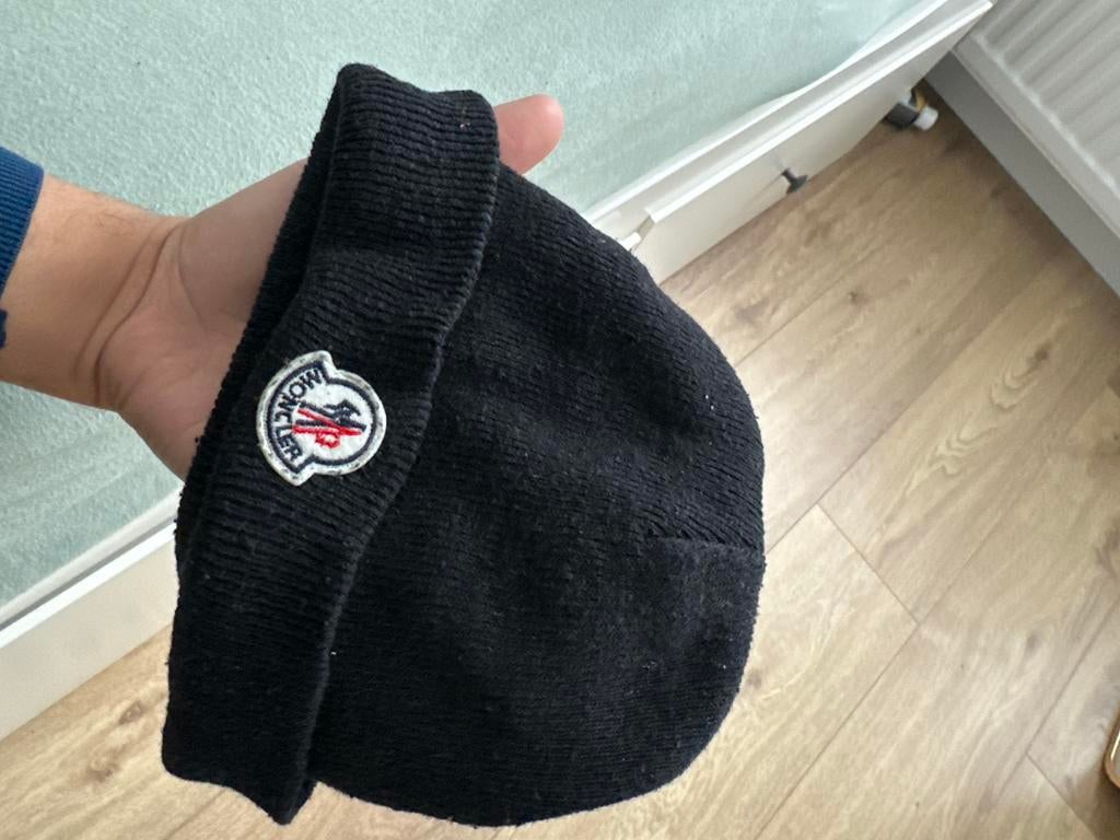 Moncler muts - Zwart, Ophalen of Verzenden, Gedragen, One size fits all, Hoed