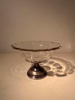 Antieke glazen fruitschaal op voet, Ophalen of Verzenden