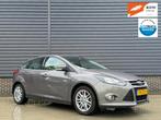 Ford Focus 1.0 EcoBoost Titanium Incl Onderhoud, NAP, RIJKLA, Auto's, Euro 5, Gebruikt, Zwart, Bruin