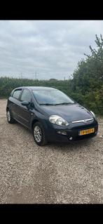 Fiat Punto 1.4 5DR AUT 2010 Blauw, Auto's, 4 cilinders, USB, Origineel Nederlands, 19 km/l