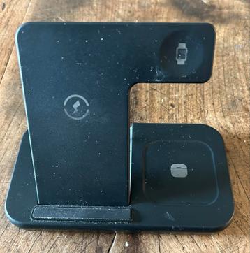 Oplader 3-in-1 beschikbaar voor biedingen
