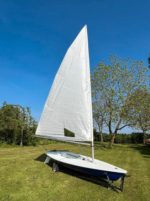 Mooie Laser, gerestaureerd in 2022., Watersport en Boten, Zeilen en Zeiltoebehoren, Gebruikt, Grootzeil, Minder dan 15 m², 3 tot 6 meter