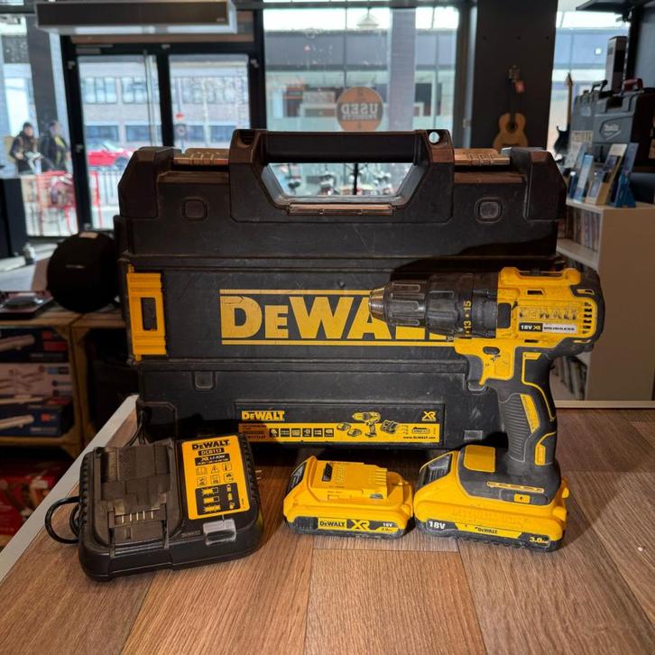 Dewalt DCD777L2T Schroef/Boormachine | In koffer | Met garan, Doe-het-zelf en Verbouw, Gereedschap | Boormachines, Zo goed als nieuw