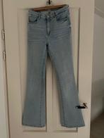 Te koop nieuwe jeans flared met iets stretch mt 40, Nieuw, Blauw, W30 - W32 (confectie 38/40), Ophalen of Verzenden