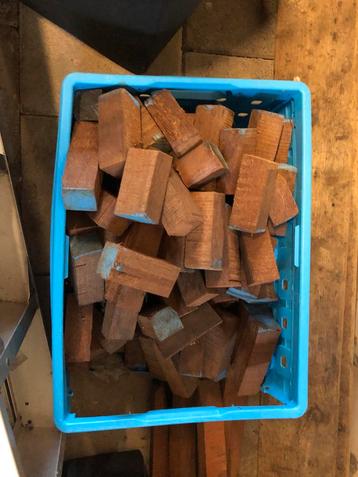 Houten Piketpaaltjes Restant beschikbaar voor biedingen