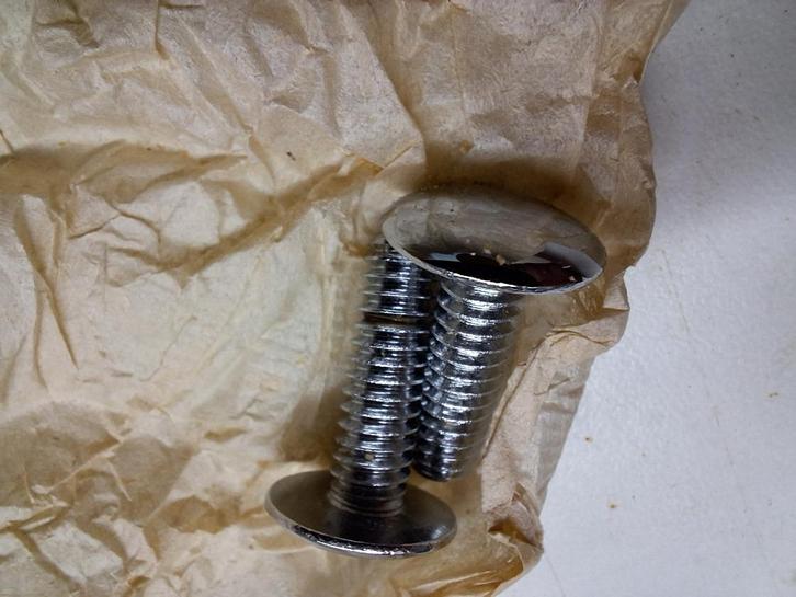 Boutjes chroom M6 (ruim 500st), Doe-het-zelf en Verbouw, IJzerwaren en Bevestigingsmiddelen, Nieuw, Bouten of Moeren, Minder dan 50 mm