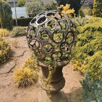 Mooi ornament voor in de tuin hoefijzers Decoratie uniek  beschikbaar voor biedingen