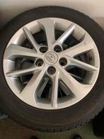 Orginele lichtmetalen Toyota velgen + Nokian winterbanden, Auto-onderdelen, Ophalen, Gebruikt, Velg(en), 16 inch