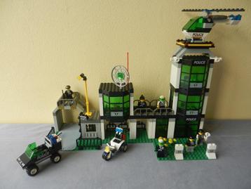 Lego 6332 politie bureau met helikopter (uit 1998) beschikbaar voor biedingen