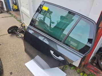 Portier 4Deurs links-achter van een Volkswagen Golf (A9W) beschikbaar voor biedingen