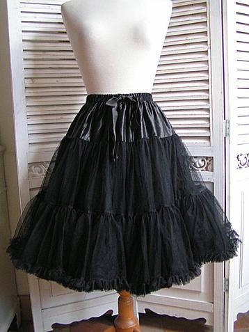 petticoat free size nr LL 611 beschikbaar voor biedingen
